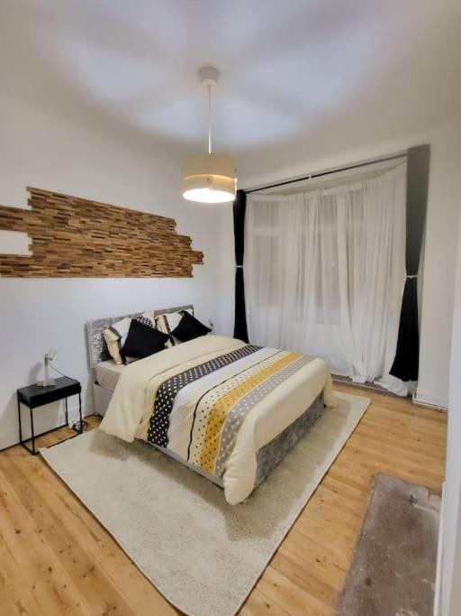 Appartement Style Haussmannien 1 Bedroom Bryssel Exteriör bild